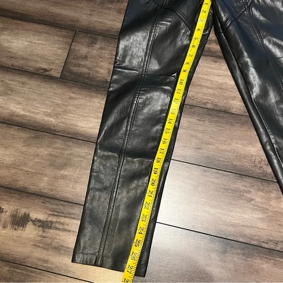 ARITZIA Wilfred Rebel Black Vegan Leather Cropped Pants - Picture 11 of 13